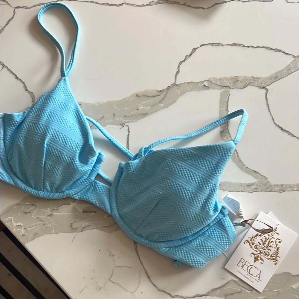 BECCA Blue Prima with bikini top Underwire Support and removable cups Large NWT